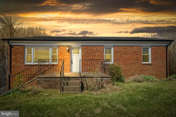 $469,900 | 15488 Bruces Lane, Culpeper, VA 22701