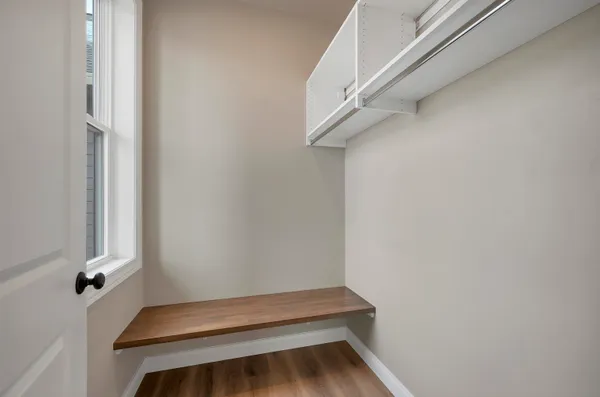 $797,500 | 263 Kerrigan Drive, Wrightstown, WI 54180