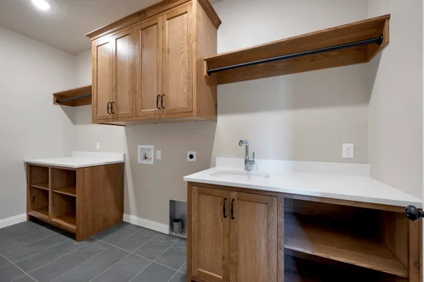 $797,500 | 263 Kerrigan Drive, Wrightstown, WI 54180