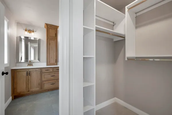 $797,500 | 263 Kerrigan Drive, Wrightstown, WI 54180