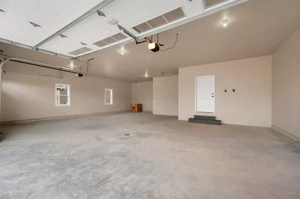 $797,500 | 263 Kerrigan Drive, Wrightstown, WI 54180