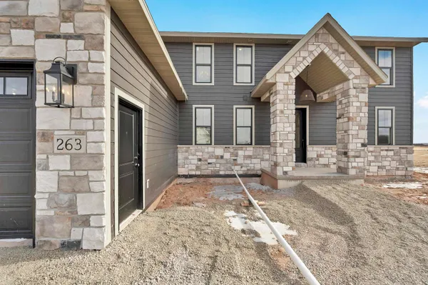 $797,500 | 263 Kerrigan Drive, Wrightstown, WI 54180