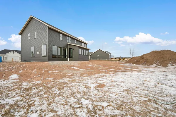 $797,500 | 263 Kerrigan Drive, Wrightstown, WI 54180