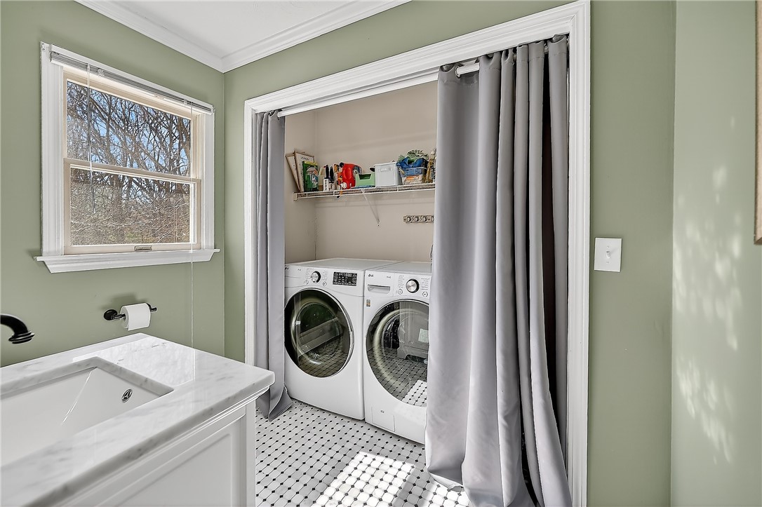 1340 Hope Road Cranston, RI 02831 - Photo 27 of 50