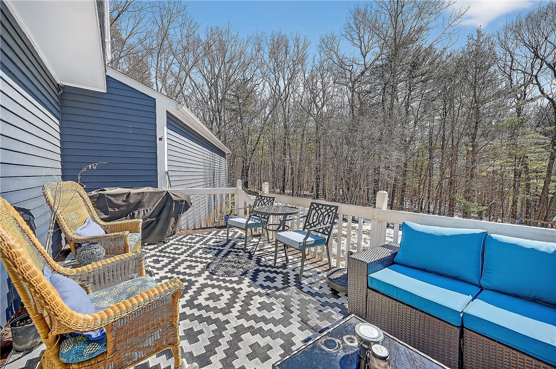 1340 Hope Road Cranston, RI 02831 - Photo 8 of 50