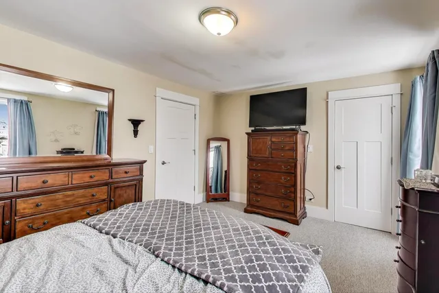 $600,000 | 4633 West Grace Street, Chicago, IL 60641