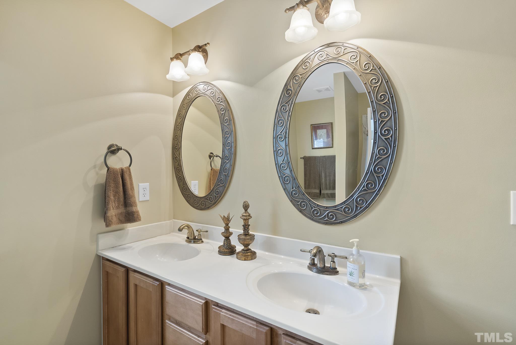 8512 Barryknoll Court Raleigh, NC 27613 - Photo 13 of 27 Gallery Image 13
