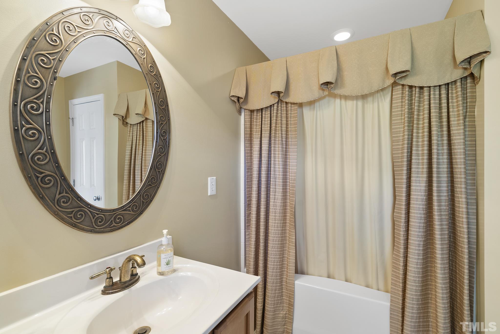 8512 Barryknoll Court Raleigh, NC 27613 - Photo 14 of 27 Gallery Image 14