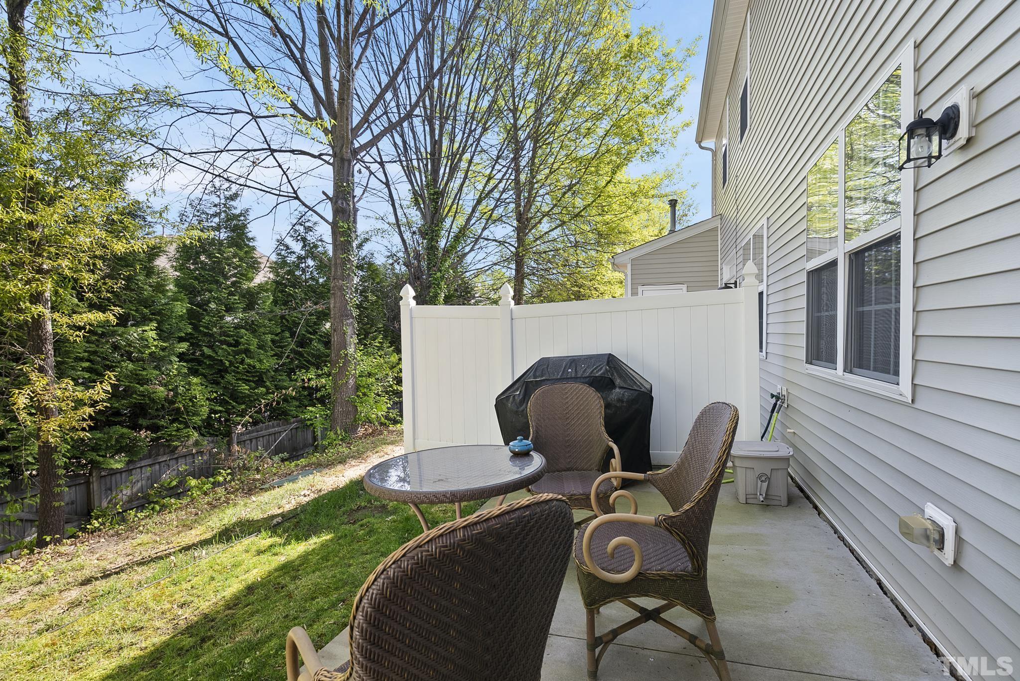 8512 Barryknoll Court Raleigh, NC 27613 - Photo 3 of 27 Gallery Image 3