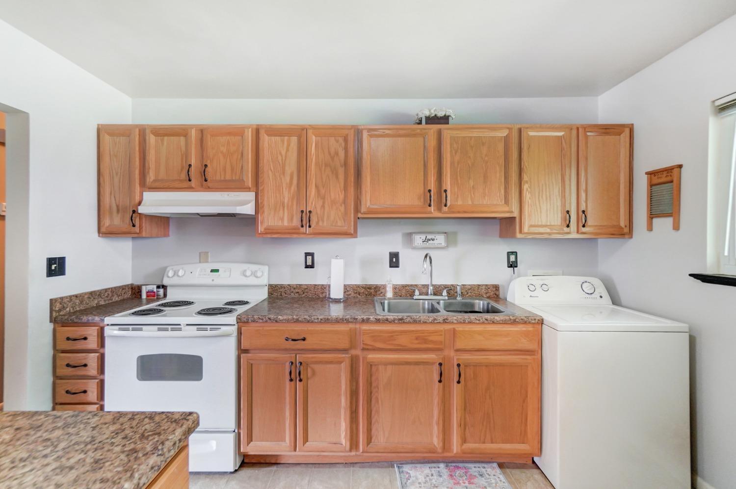 11459 Kenn Road Forest Park, OH 45240 - Photo 11 of 27