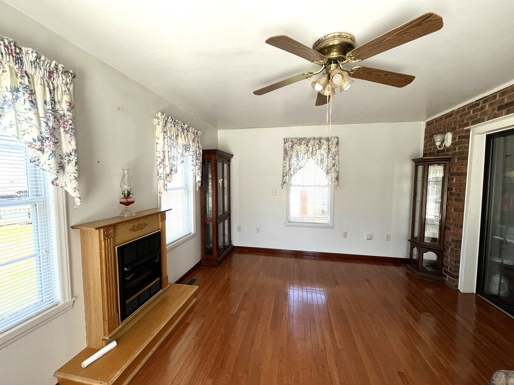 302 Old 52 Road Austinville, VA 24312 - Photo 23 of 31 Gallery Image 23