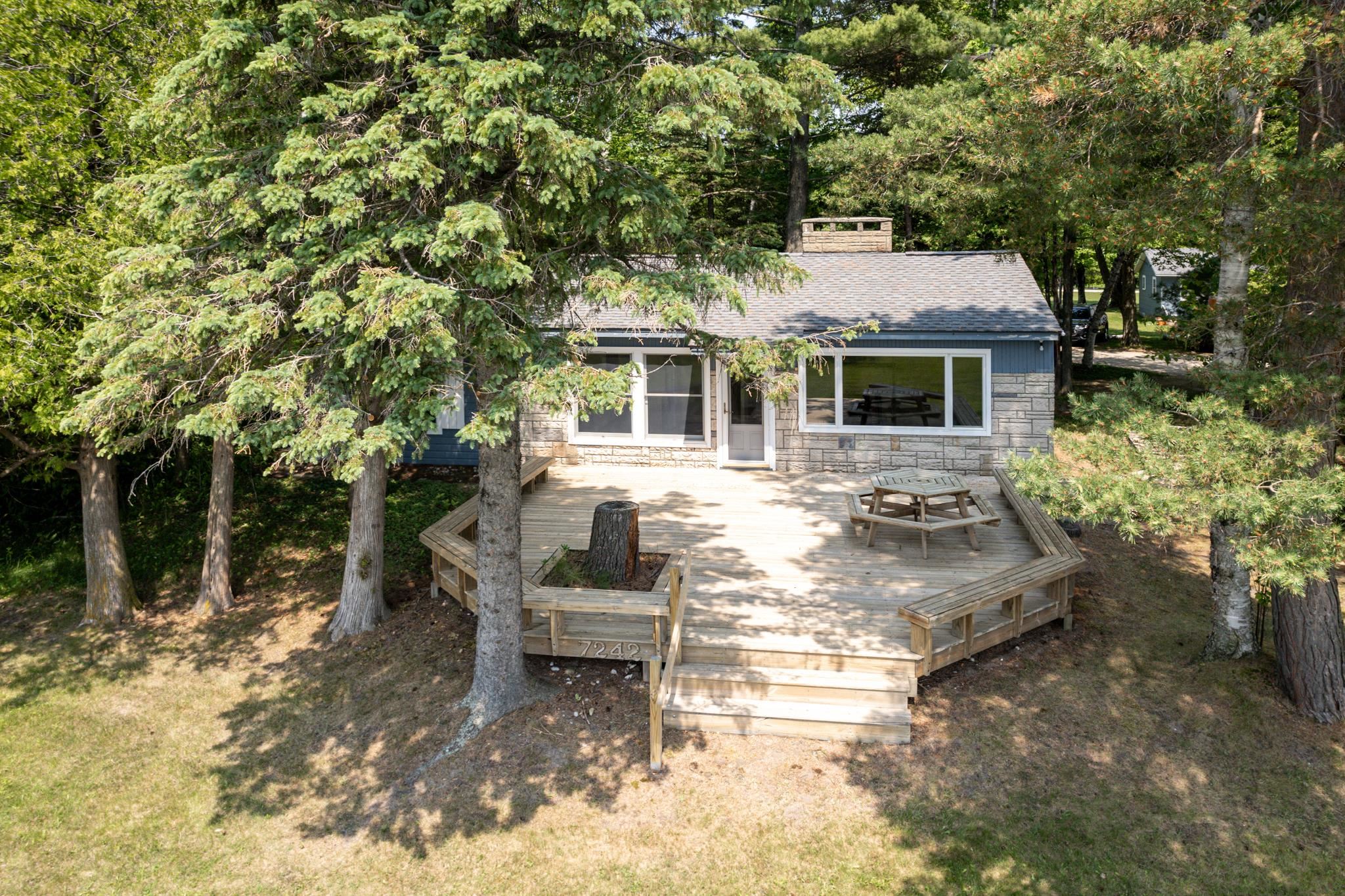 7242 South Brooks Road Maple City, MI 49664 - Photo 44 of 64 1912718-43.JPG