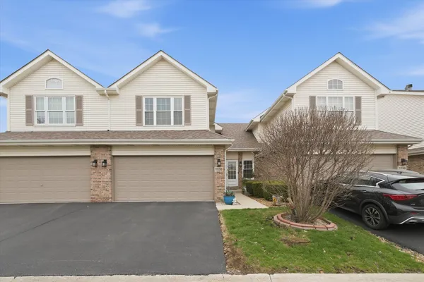 $360,000 | 11138 Aquinas Court, Orland Park, IL 60467