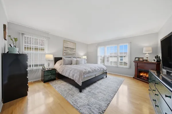 $360,000 | 11138 Aquinas Court, Orland Park, IL 60467