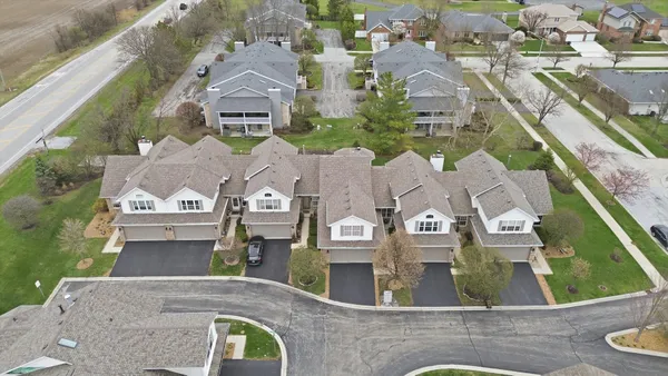 $360,000 | 11138 Aquinas Court, Orland Park, IL 60467