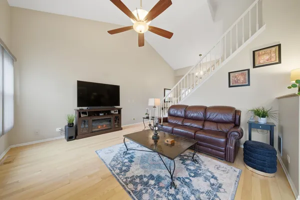 $360,000 | 11138 Aquinas Court, Orland Park, IL 60467