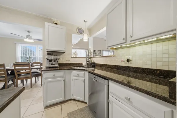 $360,000 | 11138 Aquinas Court, Orland Park, IL 60467