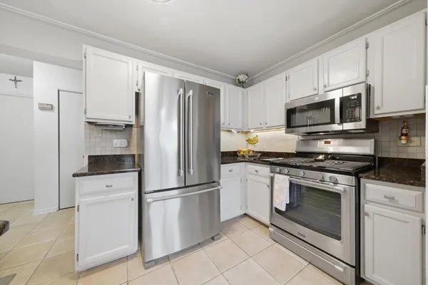 $360,000 | 11138 Aquinas Court, Orland Park, IL 60467