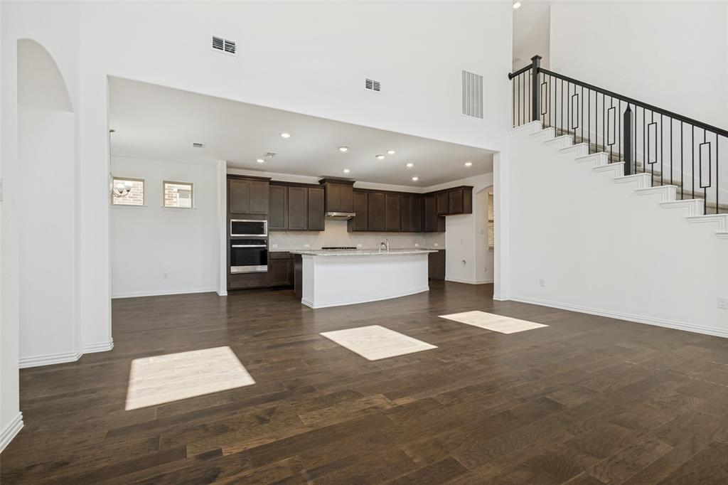1448 Sun Gdn Way Justin, TX 76247 - Photo 4 of 15