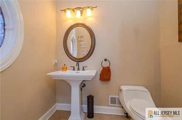 $1,079,000 | 53 Princeton Avenue, Colonia, NJ 07067