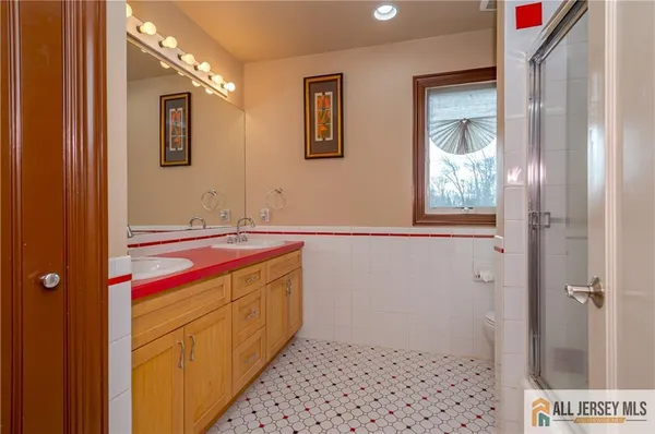 $1,079,000 | 53 Princeton Avenue, Colonia, NJ 07067