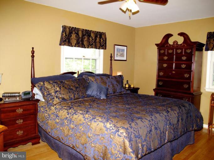 8708 Bradgate Road Alexandria, VA 22308 - Photo 10 of 30 Newly painted, spacious rooms