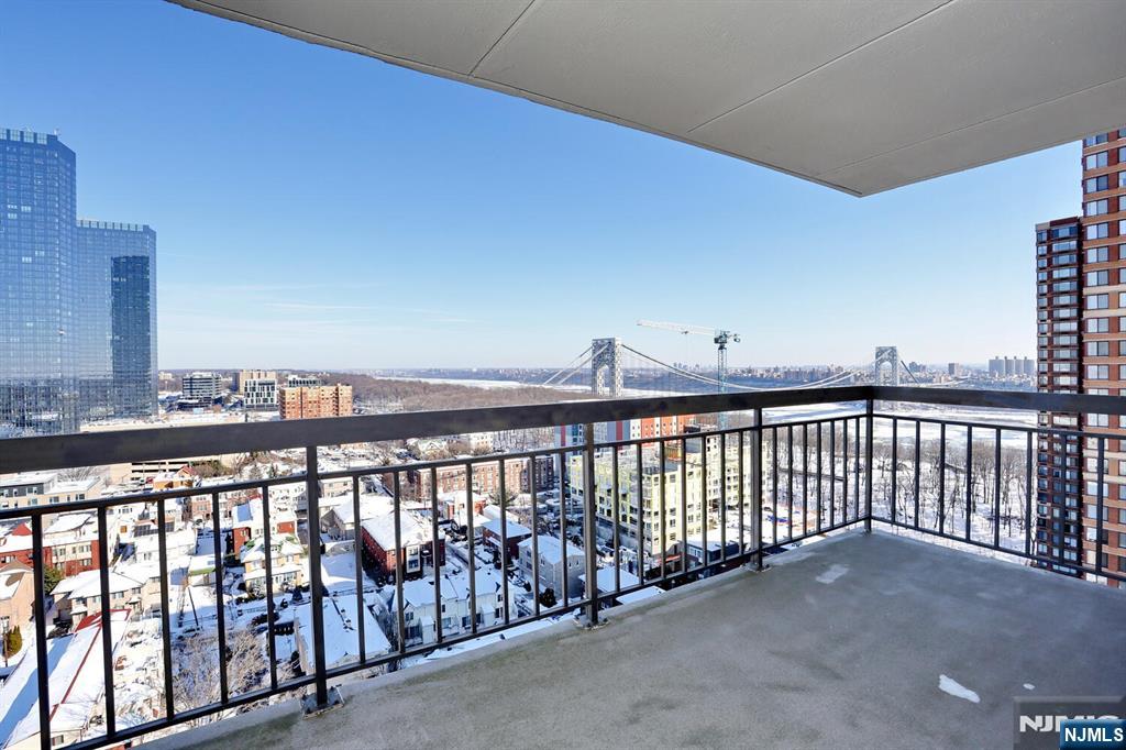 200 Old Palisade Road, Unit 19J Fort Lee, NJ 07024 - Photo 14 of 44
