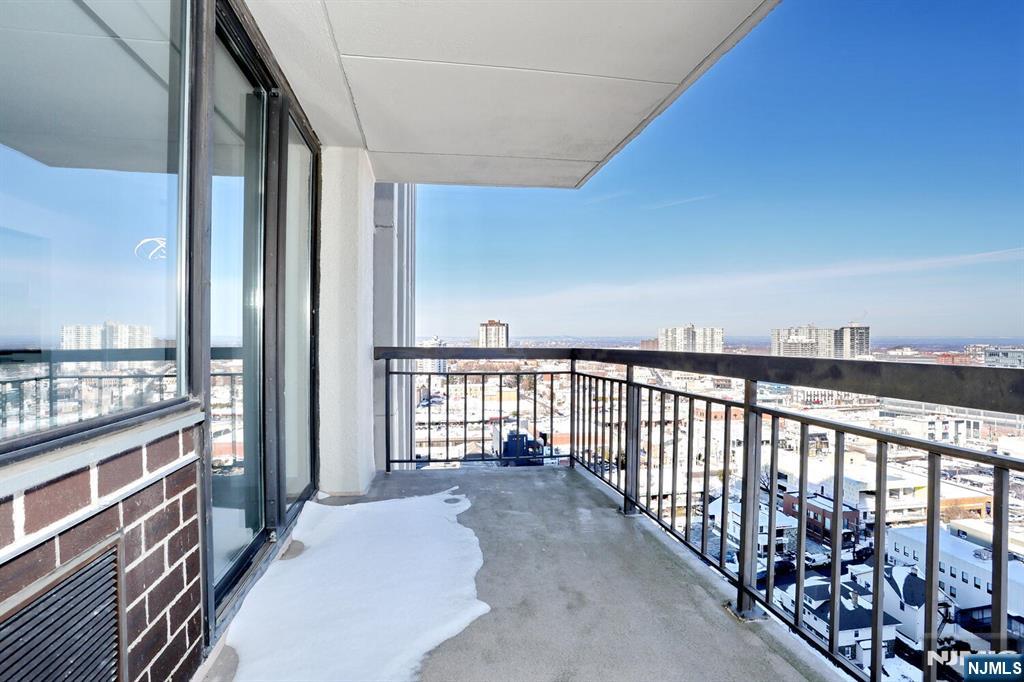 200 Old Palisade Road, Unit 19J Fort Lee, NJ 07024 - Photo 17 of 44