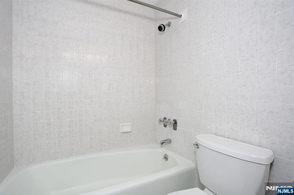 200 Old Palisade Road, Unit 19J Fort Lee, NJ 07024 - Photo 31 of 44