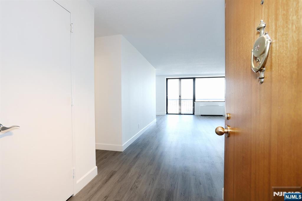 200 Old Palisade Road, Unit 19J Fort Lee, NJ 07024 - Photo 4 of 44