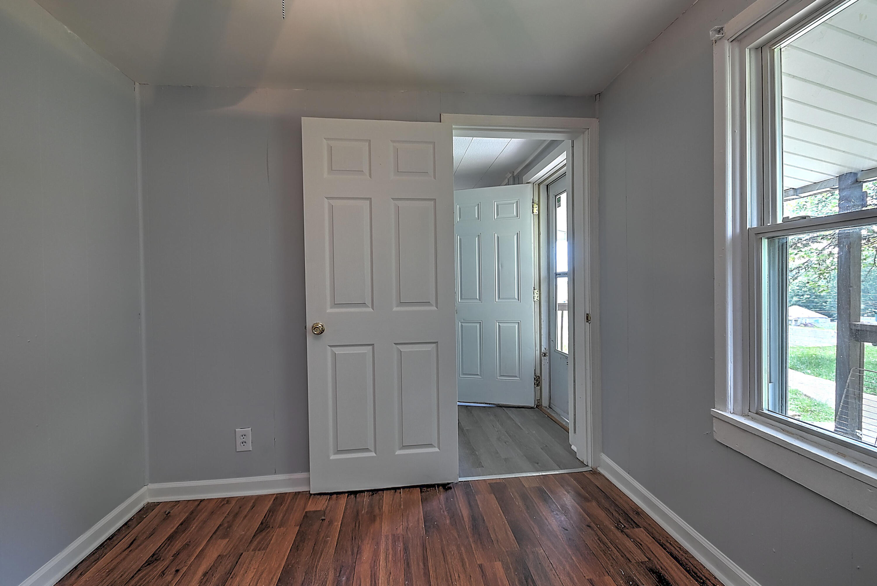 457 Spring Street Bristol, VA 24201 - Photo 15 of 36 Spring-15