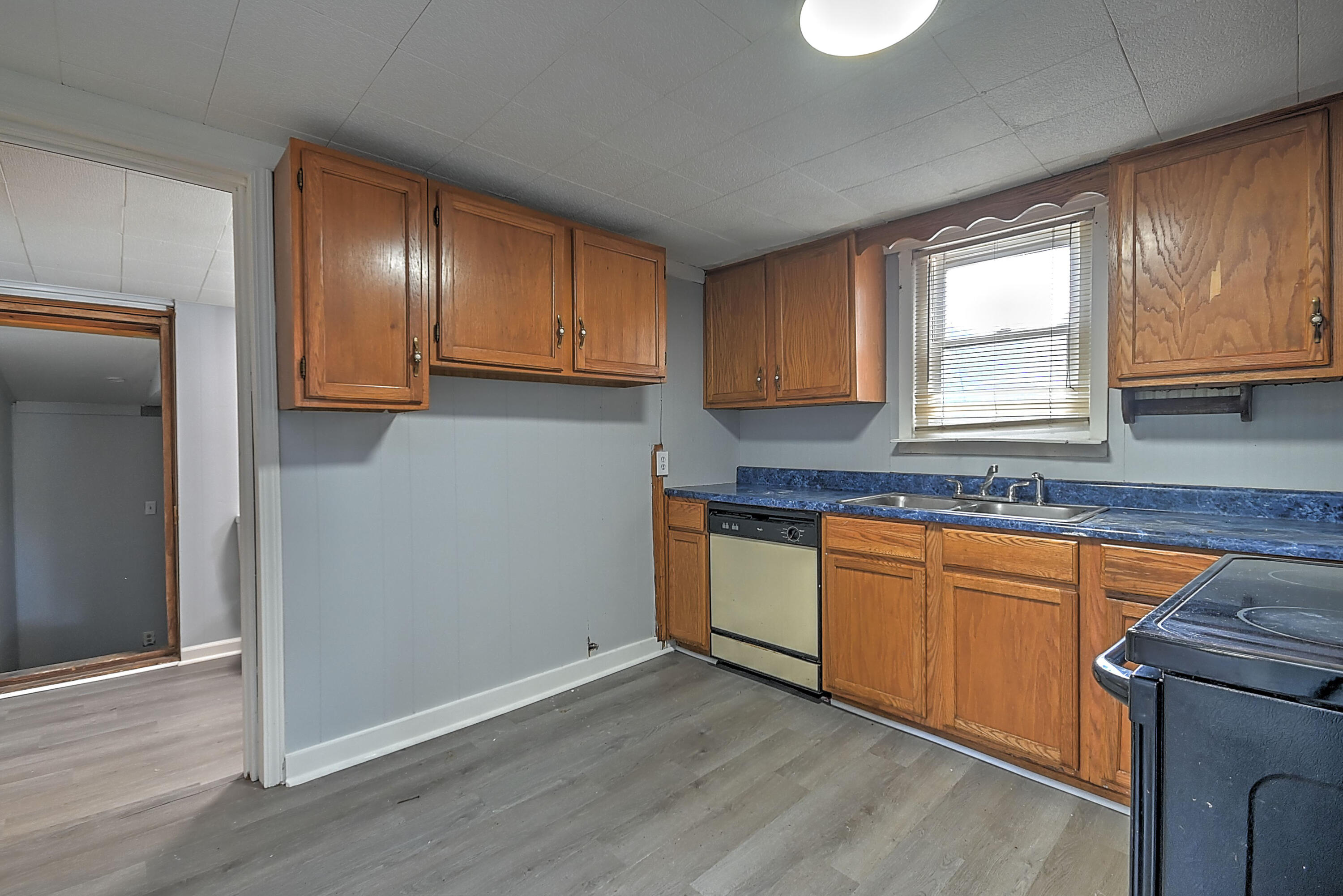 457 Spring Street Bristol, VA 24201 - Photo 28 of 36 Spring-28