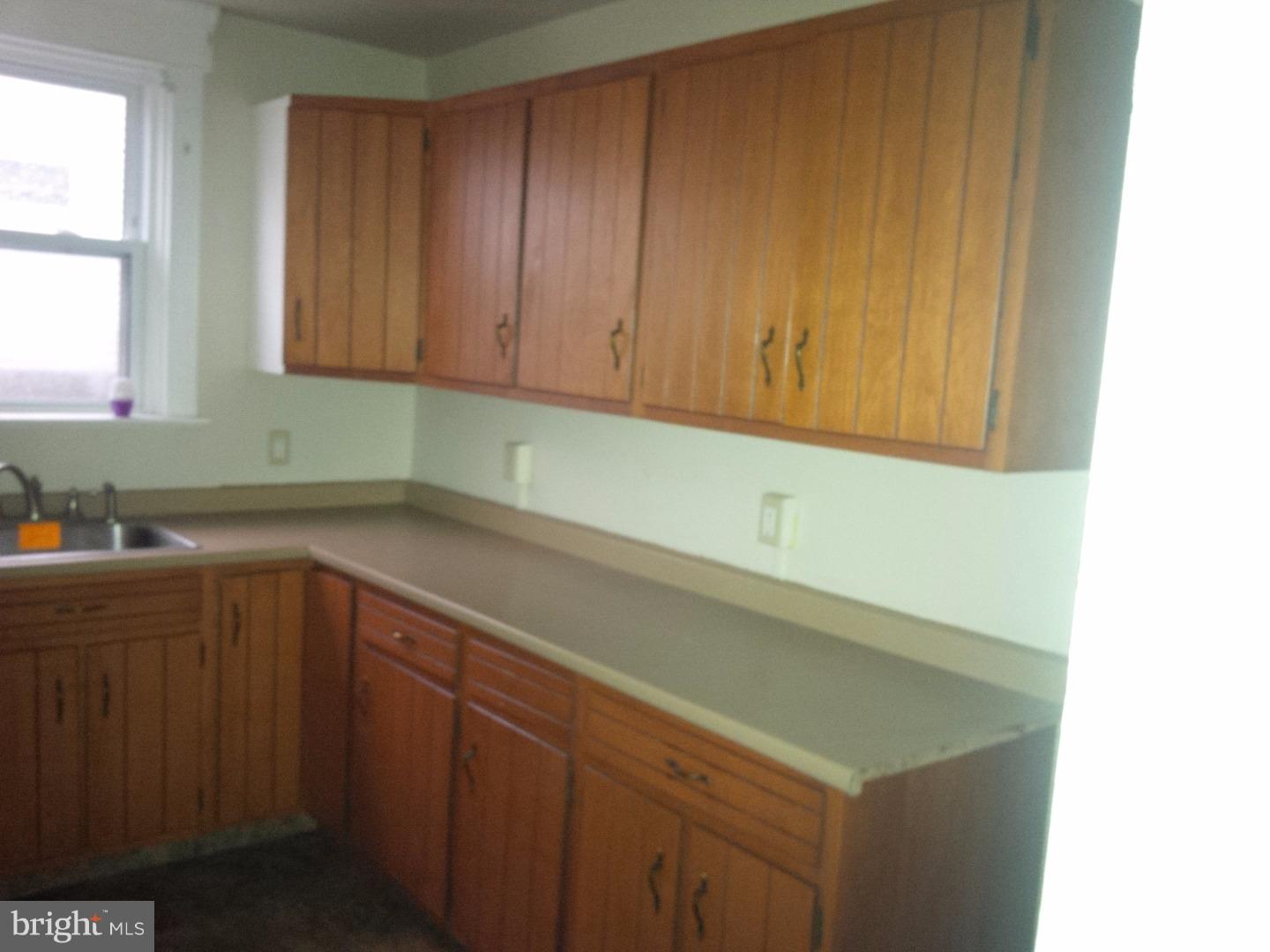441 Copley Road Upper Darby, PA 19082 - Photo 5 of 16