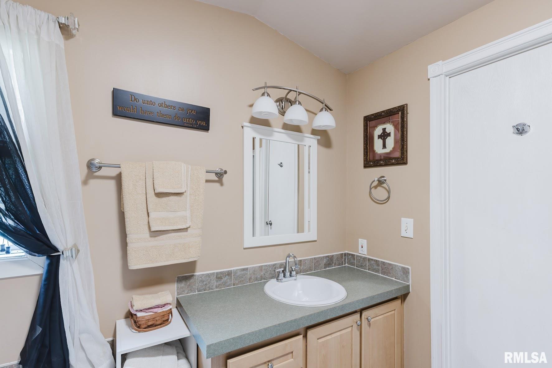 11747 Ridgewood Drive Marion, IL 62959 - Photo 17 of 38