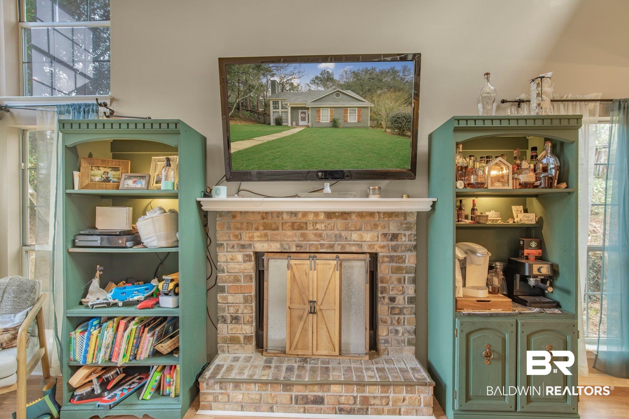 207 Montclair Loop Daphne, AL 36526 - Photo 6 of 32 Wood Burning Fireplace