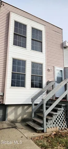 $148,900 | 3 1st Avenue, Rensselaer, NY 12144