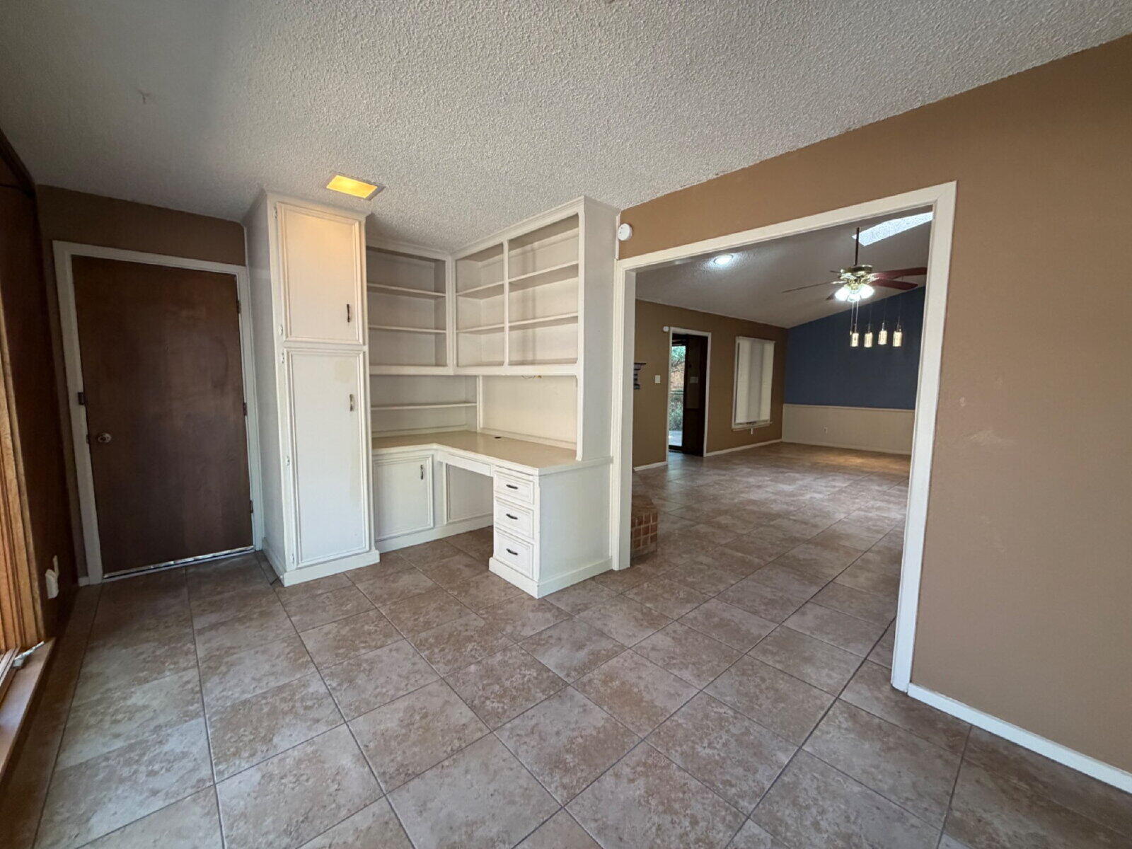 3107 75th Street, Unit B Lubbock, TX 79423 - Photo 4 of 9 4