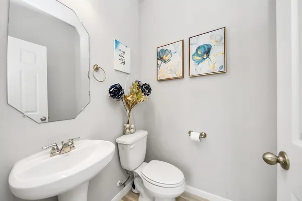 $2,250 | 13323 Colina Mdws Lane, Houston, TX 77048