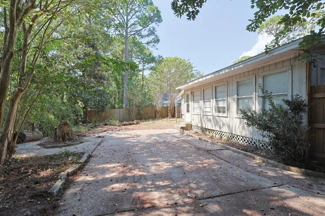 $328,000 | 392 East Pine Street, Mary Esther, FL 32569