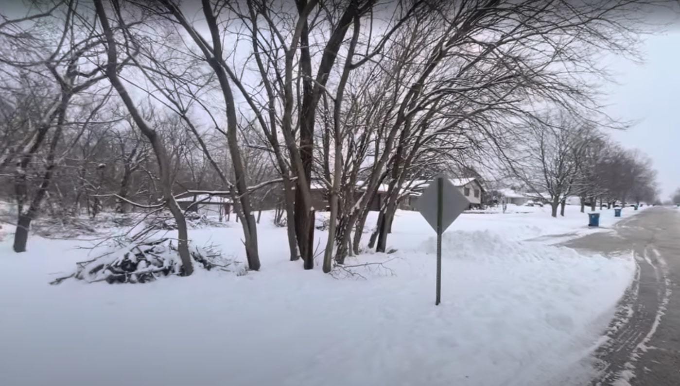 Vacant Heiden Avenue Crest Hill, IL 60403 - Photo 5 of 11 a view of outdoor space and yard