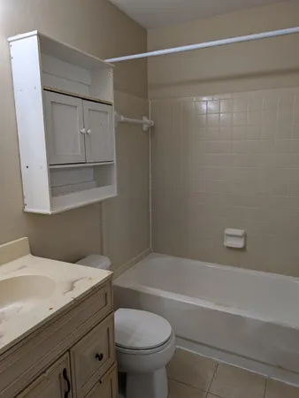 $1,125 | 2035 Continental Avenue, Tallahassee, FL 32304