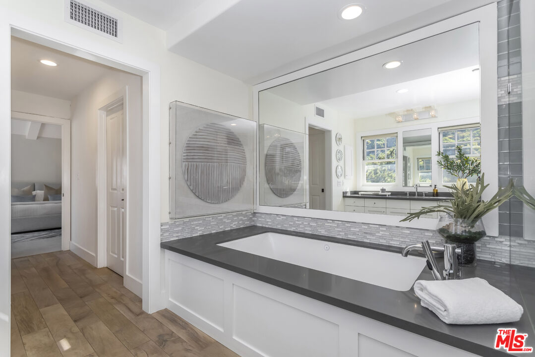2201 Beech Knoll Road Los Angeles, CA 90046 - Photo 40 of 63 Gallery Image 40