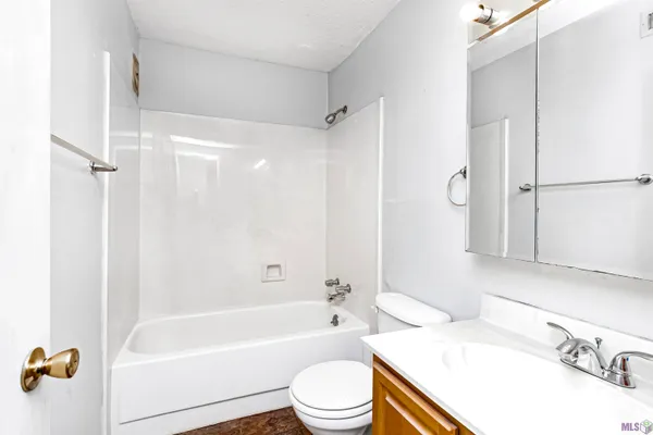 $70,000 | 4735 Government Street, Unit 109, Baton Rouge, LA 70806