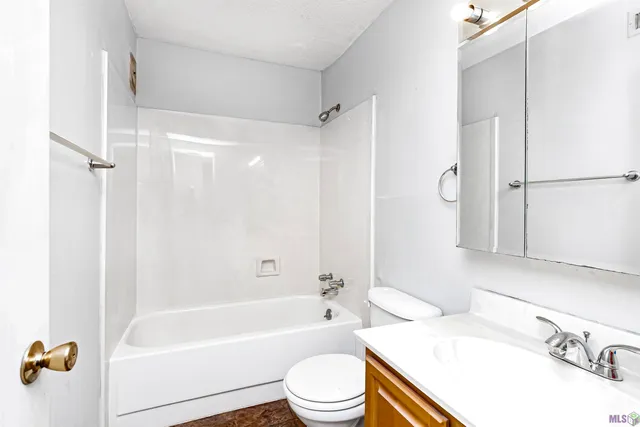 $90,000 | 4735 Government Street, Unit 109, Baton Rouge, LA 70806