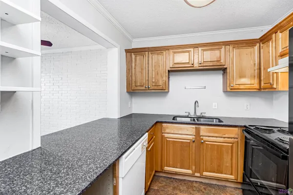 $70,000 | 4735 Government Street, Unit 109, Baton Rouge, LA 70806