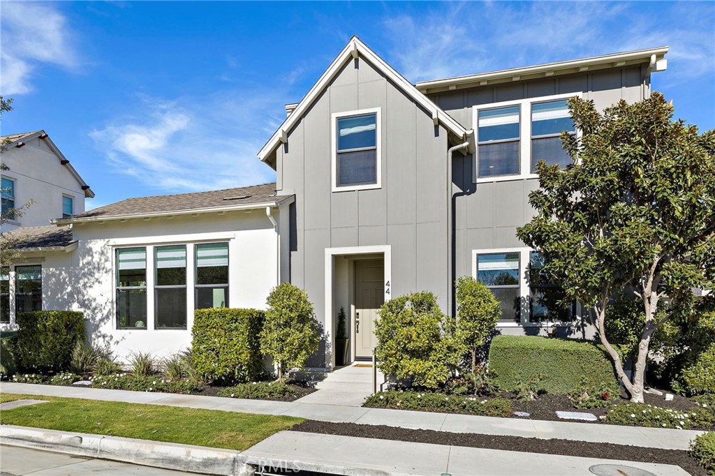 44 Jarano Street Rancho Mission Viejo, CA 92694 - Photo 31 of 65 front view of a house and a yard