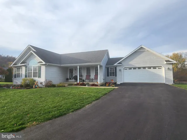$340,000 | 117 Defense Court, Hedgesville, WV 25427