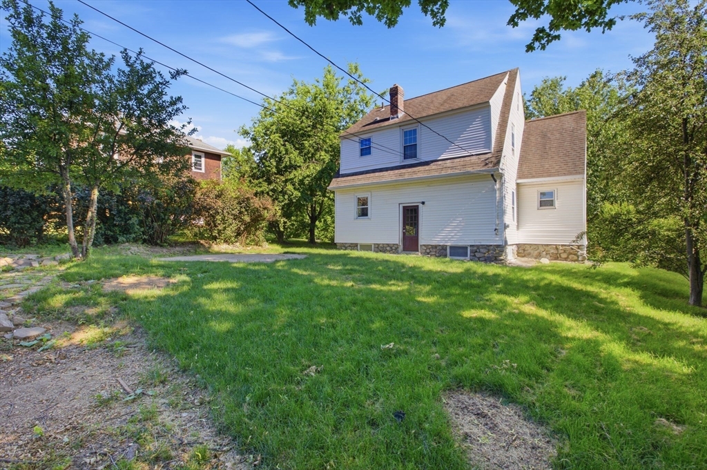 6 Ashburnham Road Worcester, MA 01605 - Photo 16 of 20