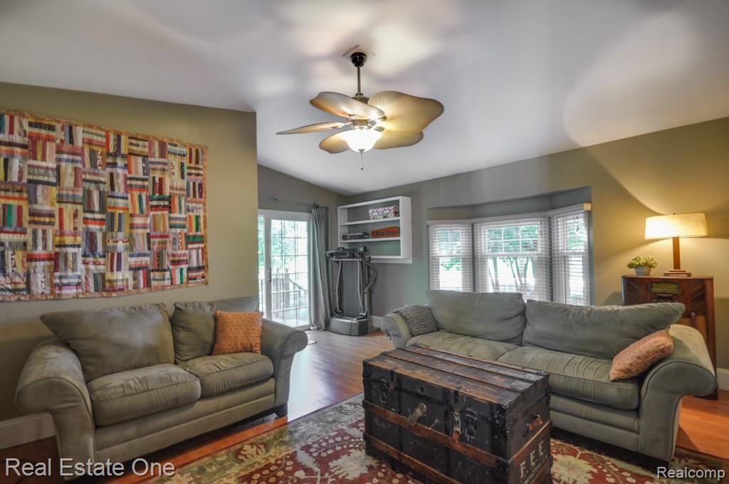 11498 Oak Grove Road Howell, MI 48855 - Photo 22 of 37 DSC_0094.jpg
