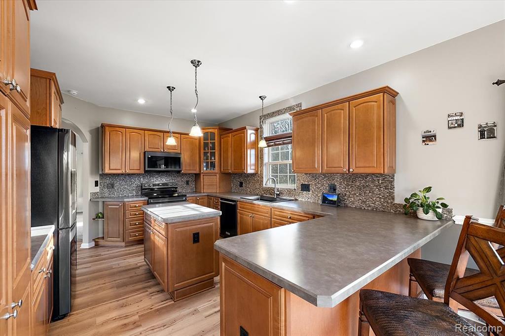 5035 Hidden Ridge Road Metamora, MI 48455 - Photo 7 of 64